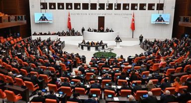 Çalışan emeklilere 5 bin TL verilmesini öngören teklif kabul edildi