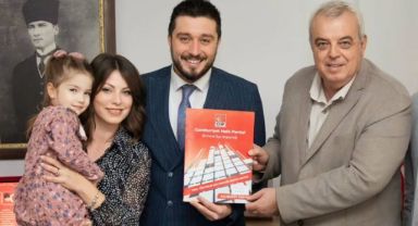 CHP'de Güney Temiz, Bornova'dan aday adayı oldu