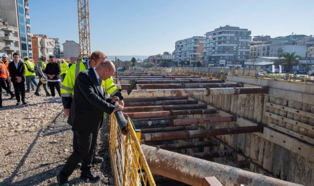 Dev tünel açma makineleri yer altına indi