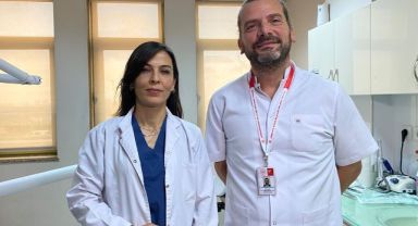 Gençlerde ‘diş estetiği’ çılgınlığı: “Ellerinde fotoğraflar Hollywood gülüşü, tebeşir beyazı dişler istiyorlar”