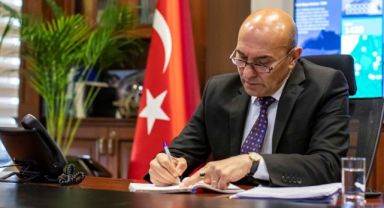 İzmir Büyükşehir Belediyesi Kemeraltı’ndaki yeni yıl etkinliklerini iptal etti