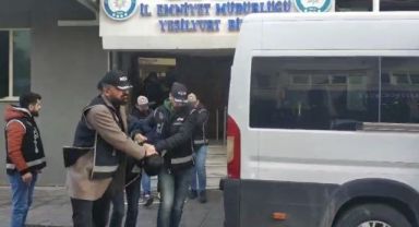 İzmir’de bir suç örgütü daha çökertildi