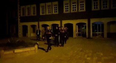 İzmir'de göçmen kaçakçılığı operasyonu: 6 tutuklama