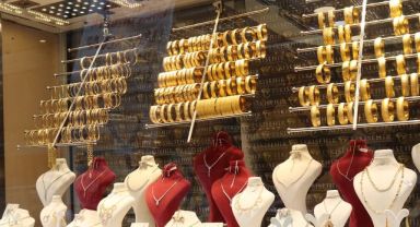 Kuyumcular altın ve döviz piyasasını değerlendirdi