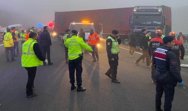 Kuzey Marmara Otoyolu'nda feci kaza! 3 otobüs birbirine girdi, 11 ölü, 57 yaralı.