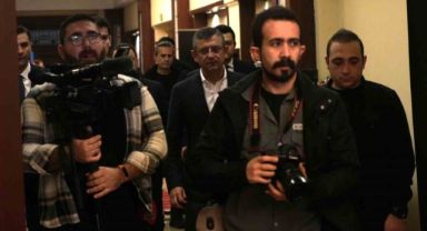 Özel’den Manisa’da mesajlar… Belediye başkanlarının hiçbirisi, ‘acaba durumum riskte mi’ diye düşünmesin