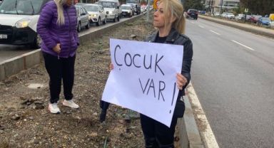 Tehlikeli okul yolunda korkulan oldu, veliler isyan etti