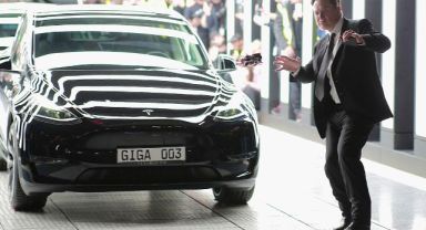 Tesla, ABD’deki 120 binden fazla aracını geri çağıracak