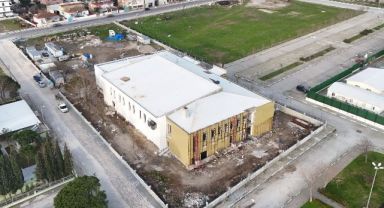 Bergama Belediyesi Gençlik Merkezi yükseliyor
