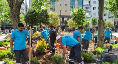 Bornova’da parklar yenilendi