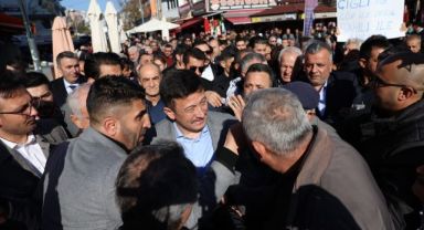 Büyükşehir Belediye Başkan Adayı Dağ, Çiğli'de esnaf ve vatandaşlarla buluştu
