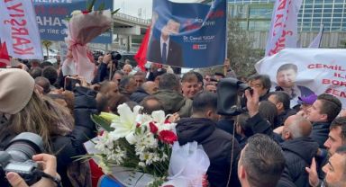 CHP İzmir Büyükşehir Adayı Tugay'a coşkulu karşılama: Oy rekoru kıracağız!