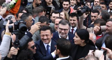 Dağ'a havalimanında miting gibi karşılama!
