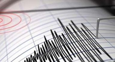 İzmir'de korkutan deprem