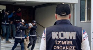 İzmir'deki operasyonda gözaltına alınan 4 FETÖ şüphelisi tutuklandı