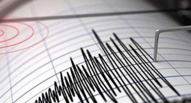 Japonya 7.6 büyüklüğünde deprem: