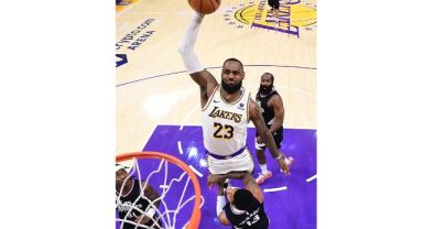 NBA’de Los Angeles derbisinde kazanan Lakers