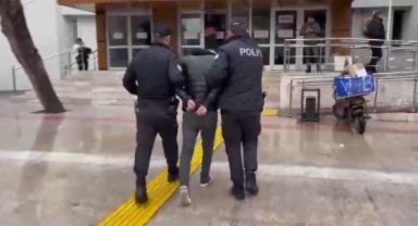 Sokaktan toplayıp öldürüp bahçeye atmıştı… İzmir'deki kedi katili tutuklandı!