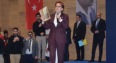 Akşener'den İzmir'de 'seçim' mesajları: Özlale'ye kefilim!