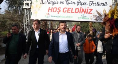 Büyükşehir adayı Dağ 3. Kuru Çiçek ve Nergis Festivalinden seslendi!
