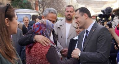 CHP Bornova Adayı Ömer Eşki, oylarının da belediye başkan sayılarının da artacağını söyledi