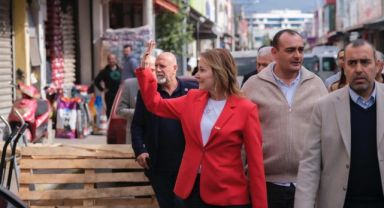 CHP'li Mutlu kadınlarla buluştu: Baskılara karşı direnmeye devam edeceğiz