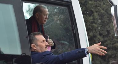 Cumhurbaşkanı Erdoğan’a Balıkesir’de sıcak karşılama