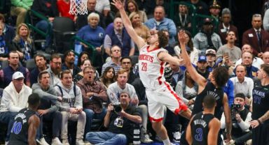 Houston, Phoenix’i devirirken, Alperen Şengün’den double-double geldi