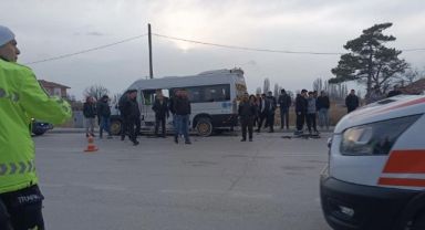 Konya’da öğrenci servisi ile kamyonet çarpıştı: 11 yaralı