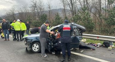 Otoyolda feci kaza: 1 ölü, 2’si ağır 5 yaralı