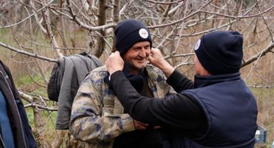 Rıdvan Başkan'dan çitçilere bere ve yelek hediyesi