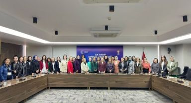 AK Parti İzmir Kadın Kolları’ndan 8 Mart Dünya Kadınlar günü açıklaması