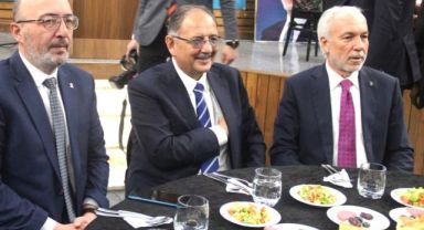 Bakan Özhaseki: Deprem bölgesinde evleri teslim ediyoruz