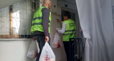 Bayraklı Belediyesinden 13 bin kişiye iftar paketi