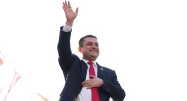 CHP'li Demir'den Torbalı'da Oğuzhan Koç konserine davet