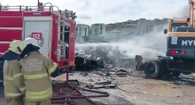 İzmir'de beyaz eşya deposunda korkutan yangın