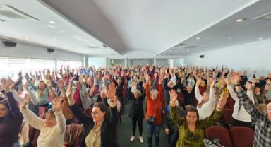 Karşıyaka Belediyesi’nden ‘Yaşlılara Saygı Haftası Paneli'