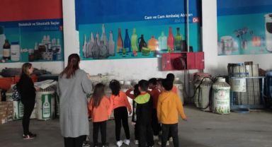 Karşıyaka’da yeni nesillere geri dönüşüm bilinci aşılanıyor