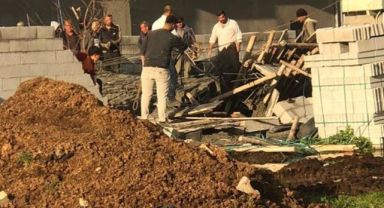 Mardin’de inşaat iskelesi çöktü, 2 işçi yaralandı