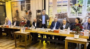 Urla’da Tarkan Bakırlı muhtarlar ile bir araya geldi