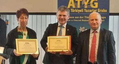 Avrupa Türkiyeli Yazarlar Grubu'ndan Çiğli'ye ödül