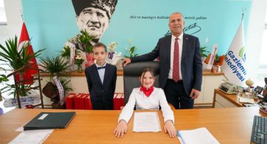 Başkan Işık koltuğunu çocuklara devretti