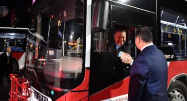 Başkan Tugay bayramlaşmaya sabah 05.00'te ESHOT'da başladı