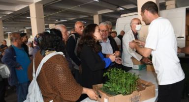 Bornova Belediyesi 500 bin fide dağıtıyor