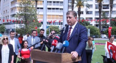 CHP İzmir 23 Nisan'ı kutladı… Tugay ‘işçi çocukları’ vurguladı!