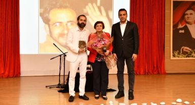 Çiğli Hasret Gültekin'i unutmadı