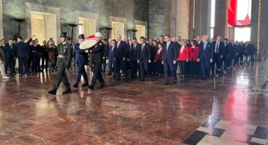Devlet erkanı Anıtkabir'de