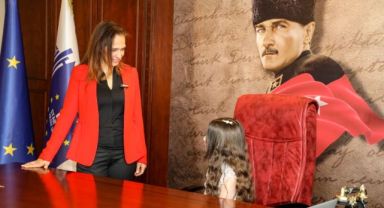 Karşıyaka’nın çocuk başkanı park ve barınak istedi!