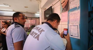 Konak zabıtasından ruhsat ve kaldırım işgaline sıkı denetim
