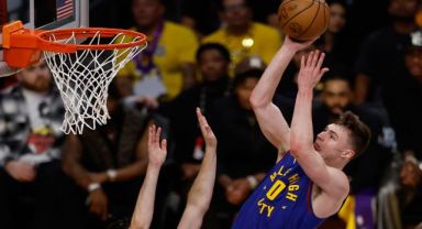 Nuggets, Lakers’ı yenerek seriyi 3-0 yaptı